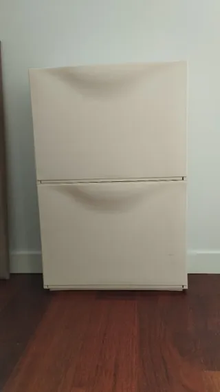 2 Scarpieri Ikea Trones beige