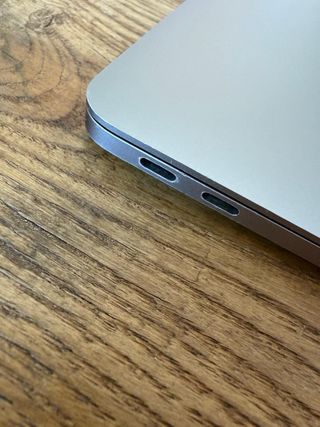 MacBook Pro 13 2017 – i5 – 8GB RAM – SSD 128GB