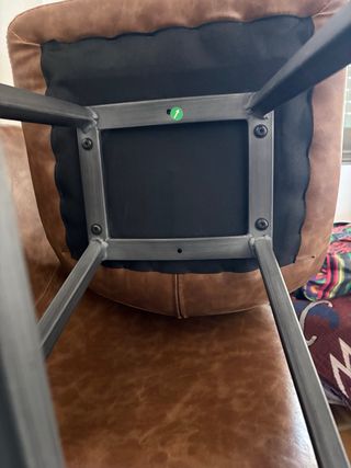 Taburetes Kave Home PoliPiel Marrón y Metal Negro