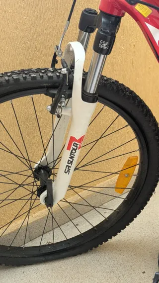 Bicicleta Orbea suntour 24'. Roja