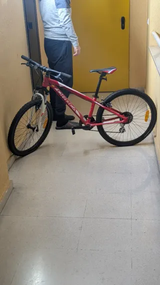 Bicicleta Orbea suntour 24'. Roja