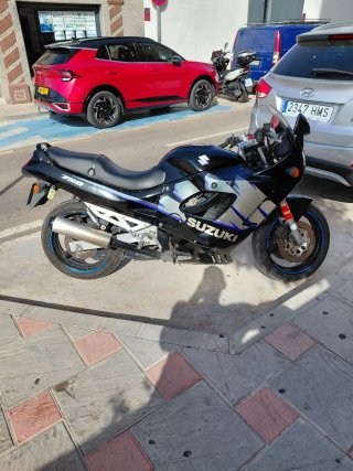 Suzuki GSX-R 750 1992 Negra
