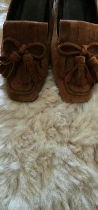 Zapatos Dibia Ante Marrón con Lazo