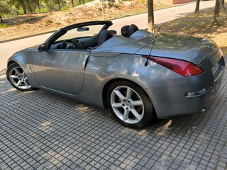 Nissan 350Z  Roadster