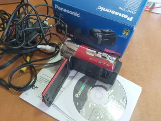 Videocámara Panasonic 78x Zoom Roja