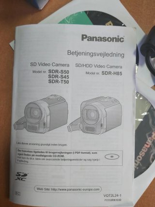 Videocámara Panasonic 78x Zoom Roja
