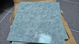 Baldosas cuadradas efecto mármol