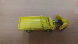 Dinky Toys Mercedes Benz unimog quitanieves