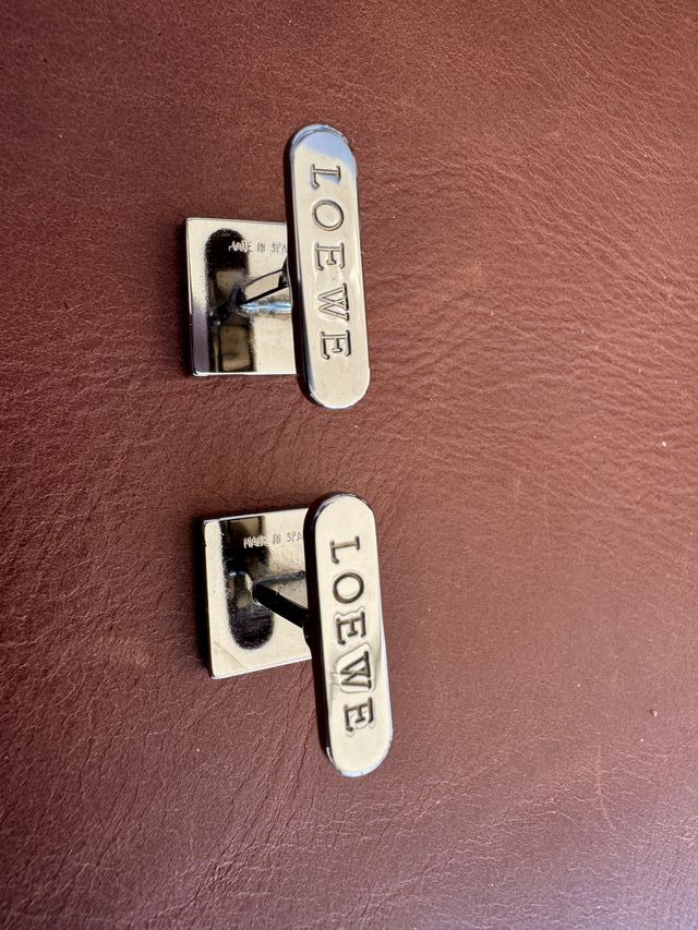 Gemelos Loewe Cuadrados Negro y Plata