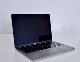 MacBook Pro 13" Grigio Siderale SSD 512 GB RAM 16 GB