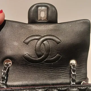 Bolso Chanel Piel Acolchado Negro