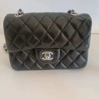 Bolso Chanel Piel Acolchado Negro