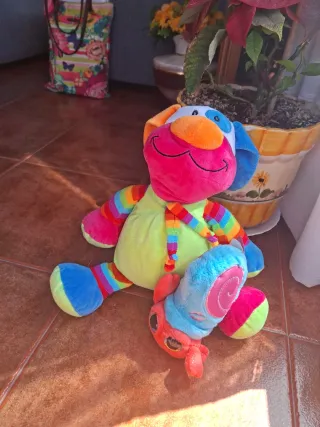 Peluche perro y caracol multicolor