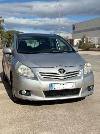 Toyota Verso 2011