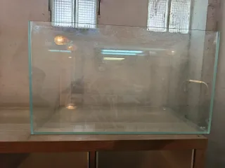 Acuario 80 litros con luz led calentador y fitro