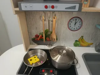 Cocinita de madera infantil