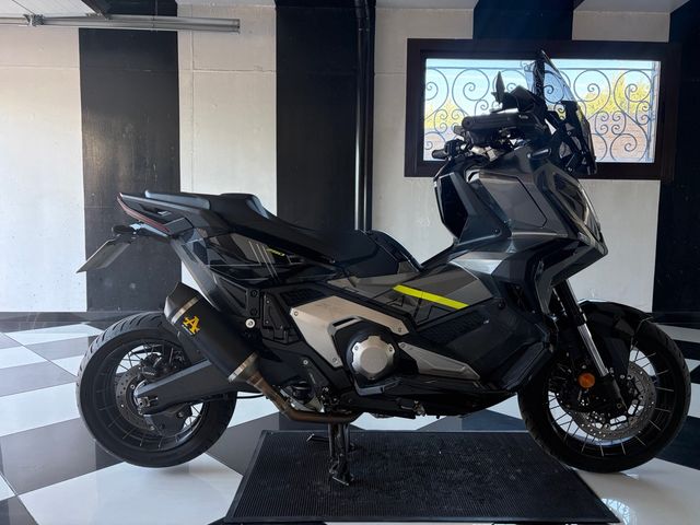 Honda X-ADV 750 Negra/Gris