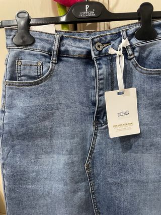 Gonna jeans lunga con spacco