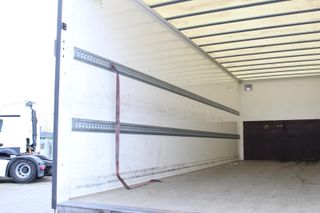 MAN TGM 15.250 - CAMIONES FURGONES