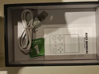 Consola portátil r36s retro nueva