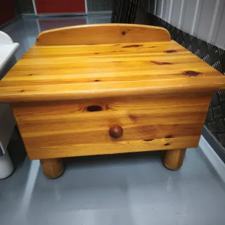 Mesitas de noche de madera de pino