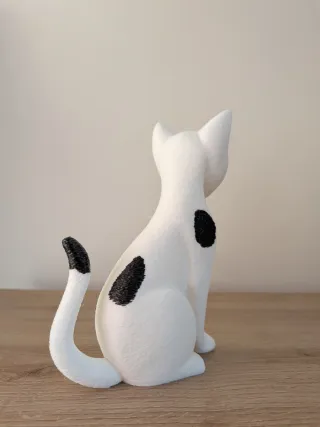 Figura decorativa gato – diseño moderno