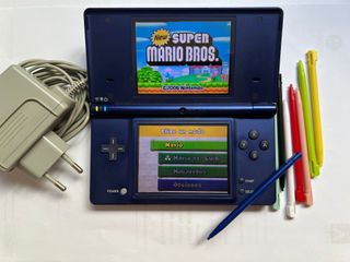 Nintendo DSi + 100 juegos | Con cargador