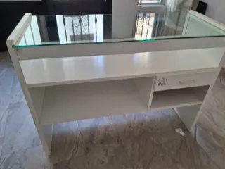 Vetrina espositiva in vetro e legno