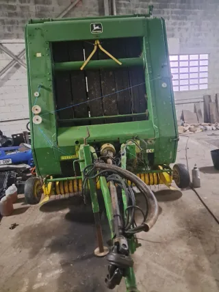 Rotoempacadora John Deere 580