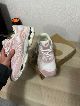Zapatillas Asics Gel NYC Rosas Talla 44