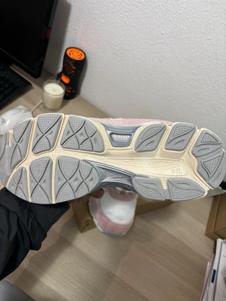 Zapatillas Asics Gel NYC Rosas Talla 44