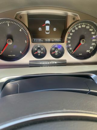 Volkswagen Phaeton 2012