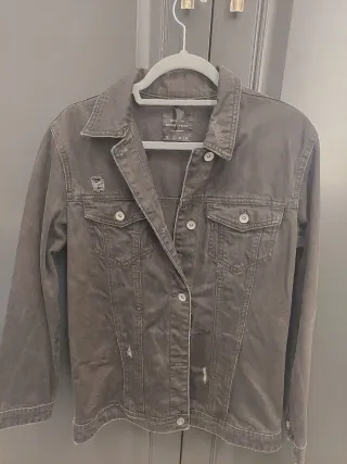 Chaqueta vaquera negra Stradivarius Talla XS