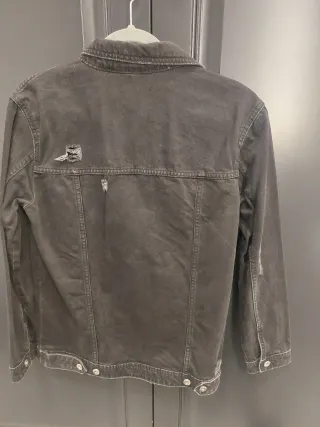 Chaqueta vaquera negra Stradivarius Talla XS