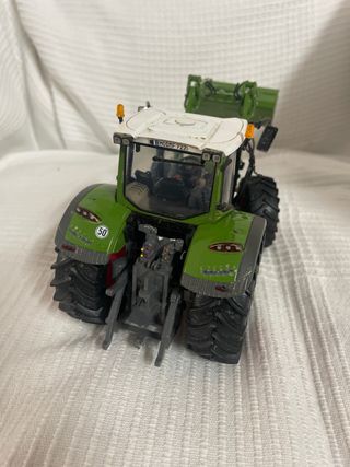 Fendt 722 con pala 1/32
