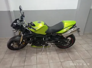 SE ESCUCHAN OFERTAS Triumph Street Triple