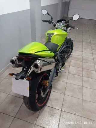 SE ESCUCHAN OFERTAS Triumph Street Triple