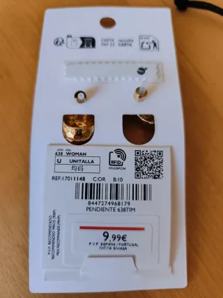 Pendientes dorados con textura