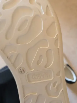 Sneakers Alexander McQueen Bianche e Nere