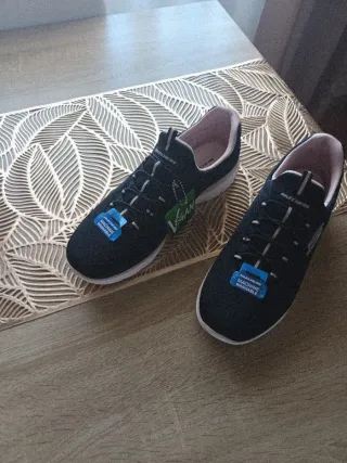 Zapatillas Skechers Memory Foam Talla 40