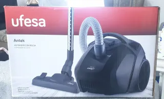 Aspirador Ufesa Antek con bolsa