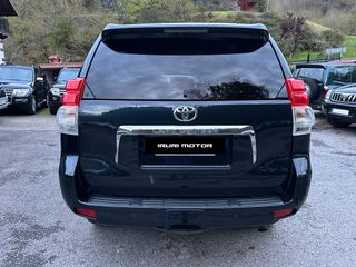 TOYOTA Land Cruiser 3.0 D4D LIMITED AUTO