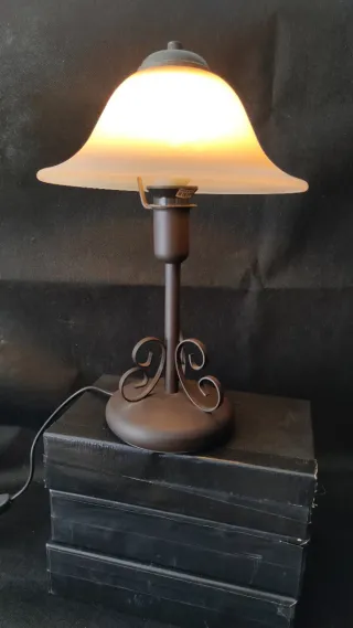 Lámpara de mesa cristal y metal