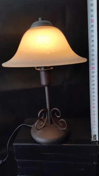 Lámpara de mesa cristal y metal