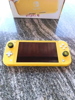 Nintendo Switch Lite Giallo