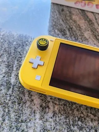 Nintendo Switch Lite Giallo