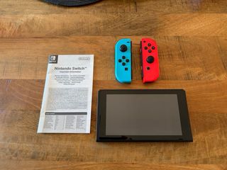 Nintendo Switch HAC-001 con caja y embalaje