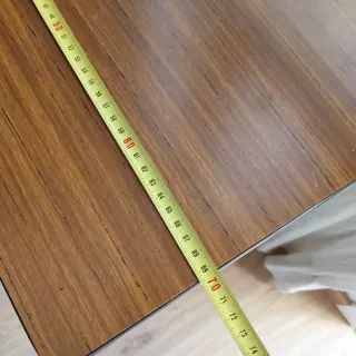 Mesa auxiliar vintage TV