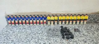 Figuras Futbolín (Azules y Amarillas)