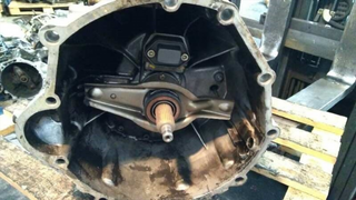 DESPIECE CAJA CAMBIOS VOLKSWAGEN LT CAJA CERRADA